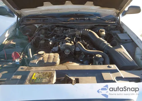 2004 Ford Crown Victoria Police z USA, uszkodzony, nr VIN 2FAFP71W64X116060